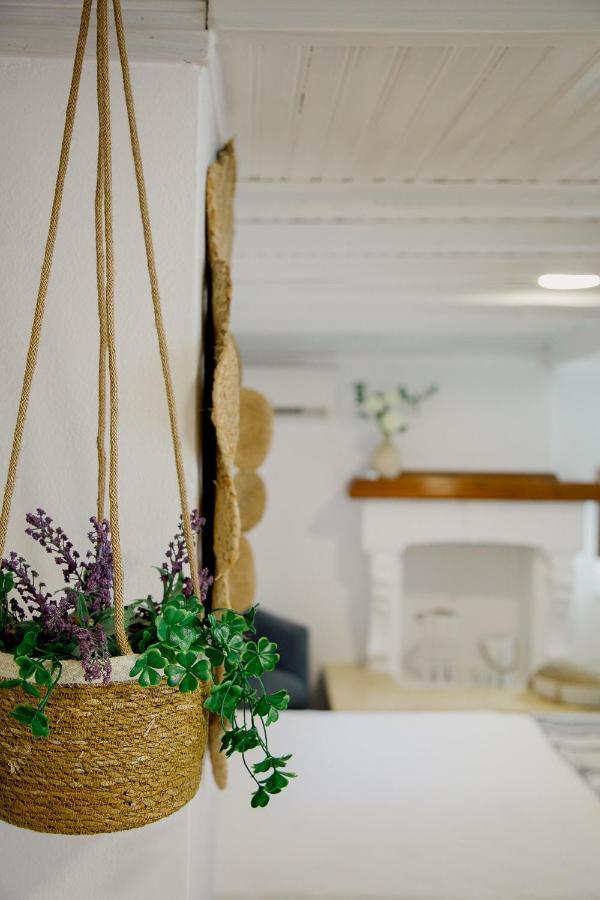 Yard Rooms Corinth ภายนอก รูปภาพ
