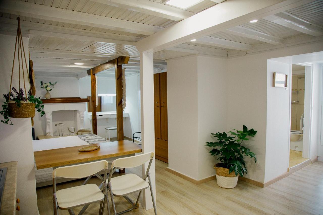 Yard Rooms Corinth ภายนอก รูปภาพ